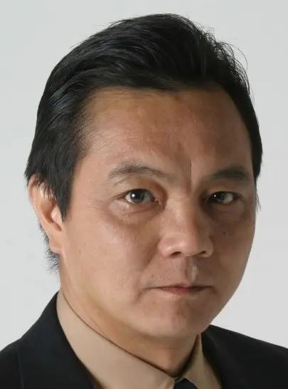 『Dive』元大学助教＝佐藤祐四(劇団青年座)