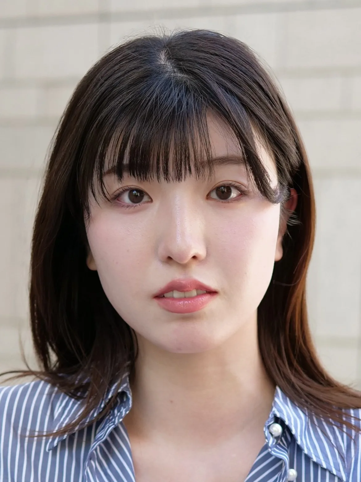 伊佐弥生=ナナモリ (高校2年生 自然科学部員) 